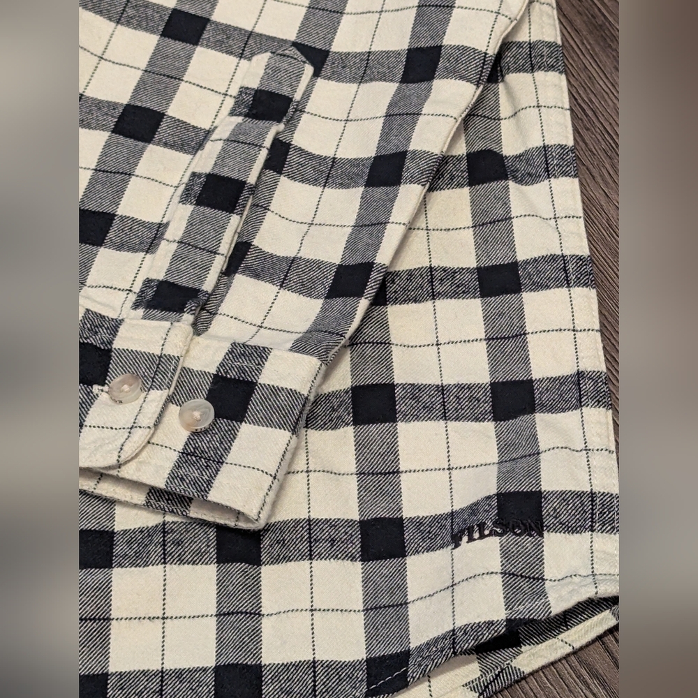 NWT - Filson Men's Alaskan Guide Flannel Shirt in Black & White Plaid XL - Picture 6 of 11